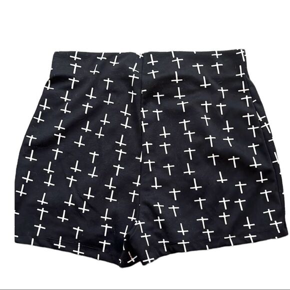 Deb black shorts with tiny white crosses and military style buttons Size medium - Picture 2 of 9